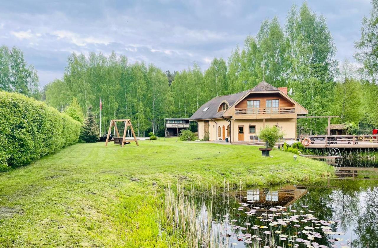 Piejuras Nams Hotel Ķesterciems Екстериор снимка