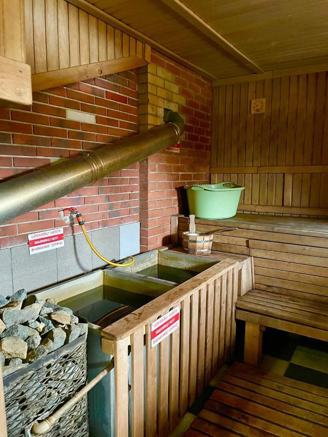 Piejuras Nams Hotel Ķesterciems Екстериор снимка
